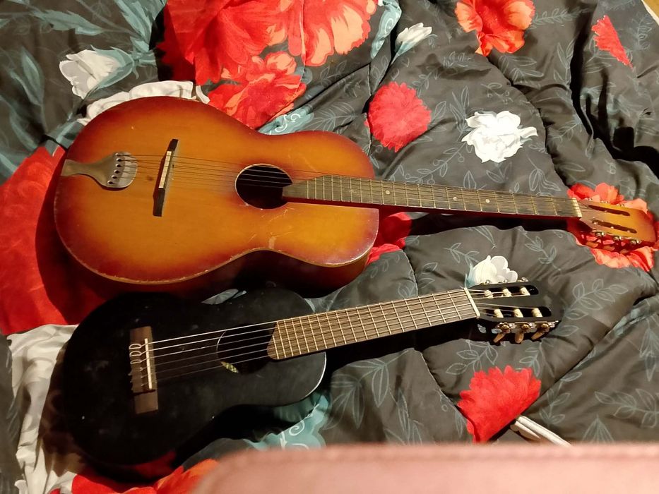 Продавам 2 китари