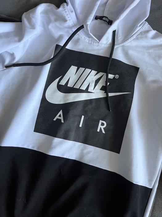 Продам свитшоты 2шт