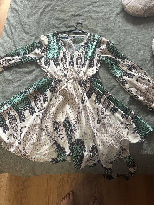 Мини рокля в змийски принт