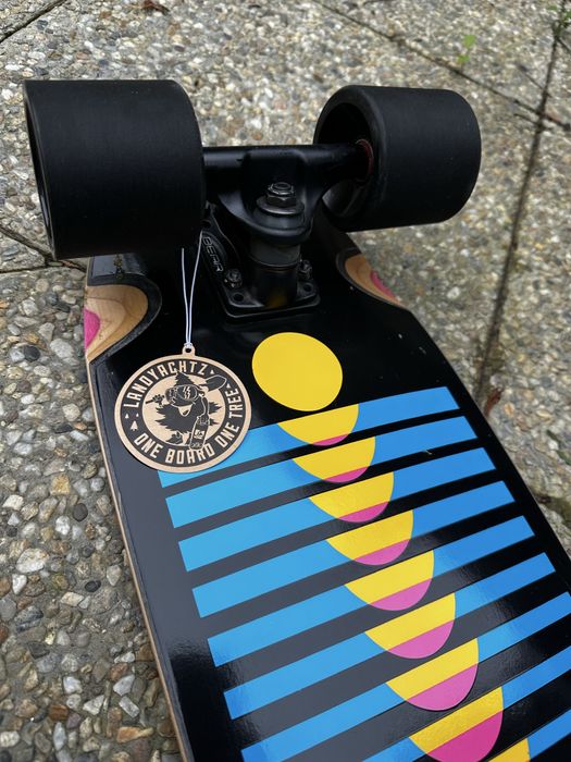 Landyachtz dinghy cruiser