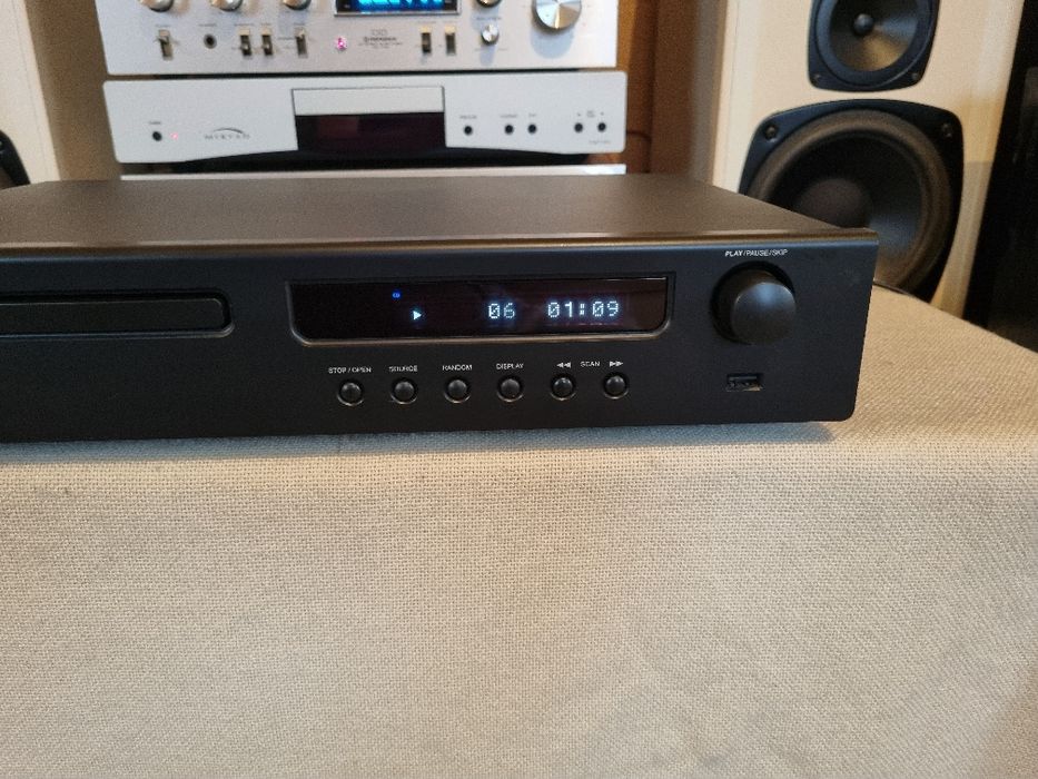 Cd Player NAD - 546 Bee. CD, USB, Mp3 etc. Perfect functional.