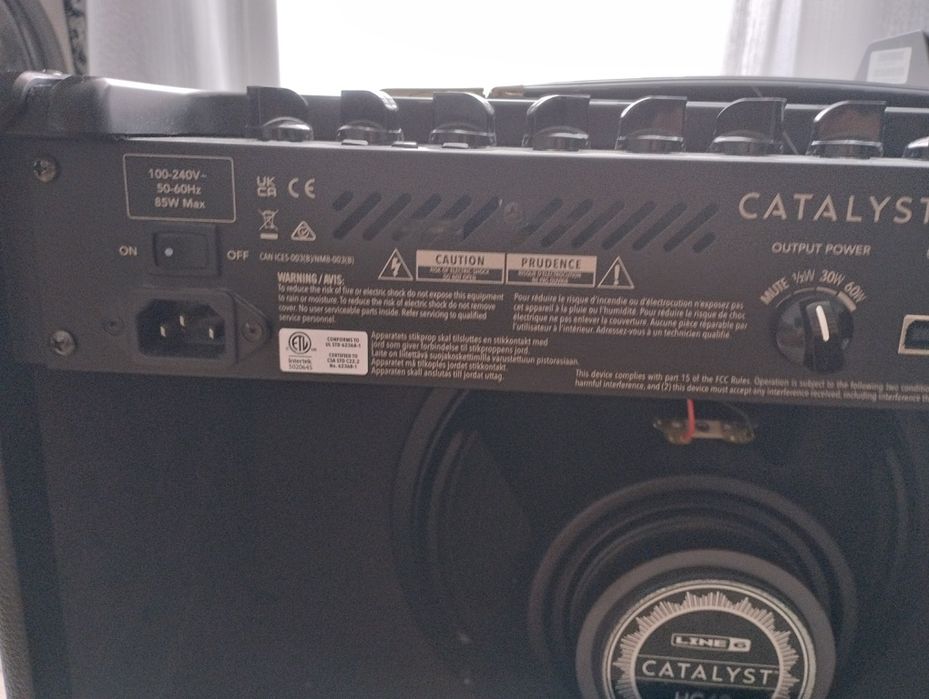 Гитарный комбоусилитель Line 6 catalyst 60