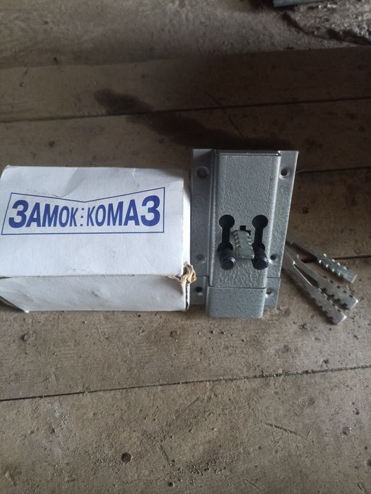 Продам замок двухригерный