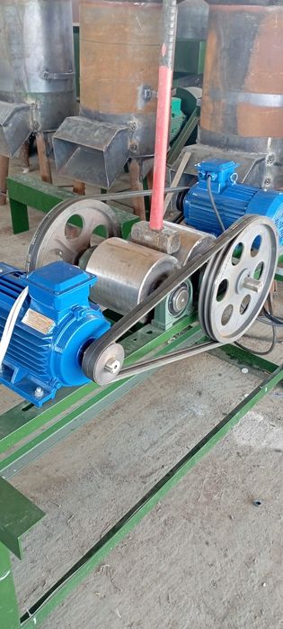 Плющелка зерна мини геркулесовый завод