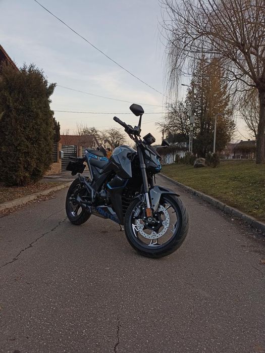 Daytona zontes u125 2024 luna a 12 a.