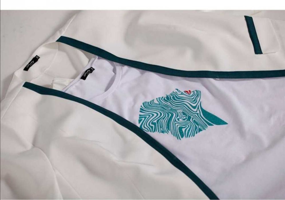 Женский костюм, размер 64