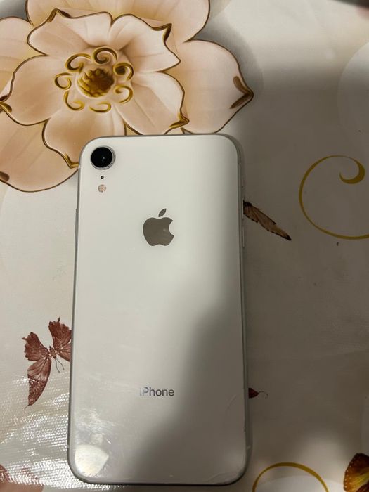 Продам Iphone xr на запчасти