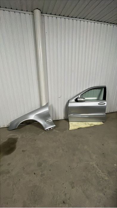 Продам мерс 220 лиса 5 литров