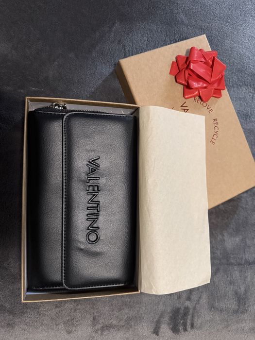 Оригинално портмоне Valentino –  ново