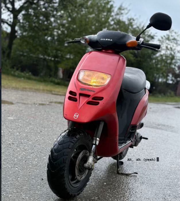 Salut , vand scuter piaggio typhoon