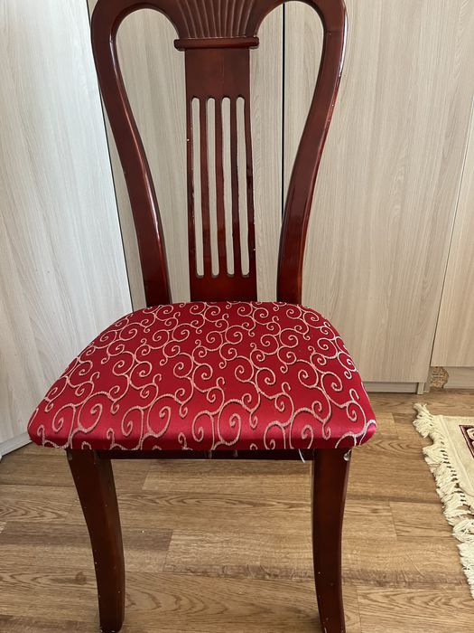 Стул для гостинной