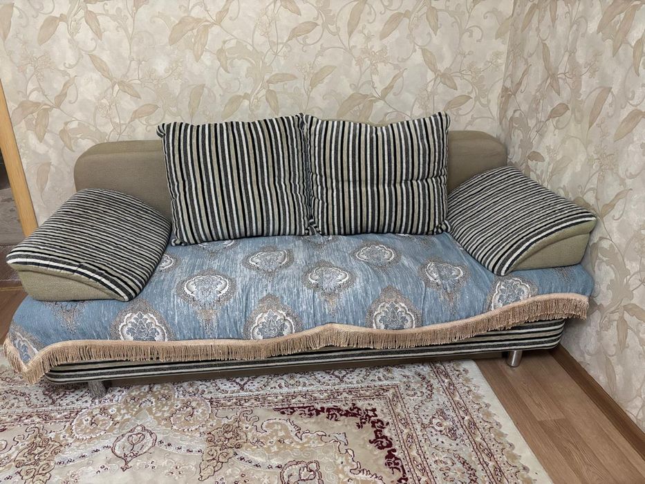 Диван-такта сатылады