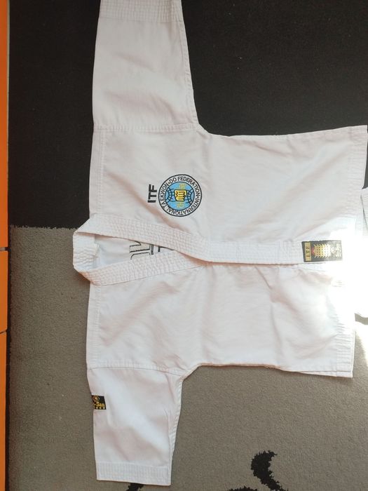 Протектори, каска и добок