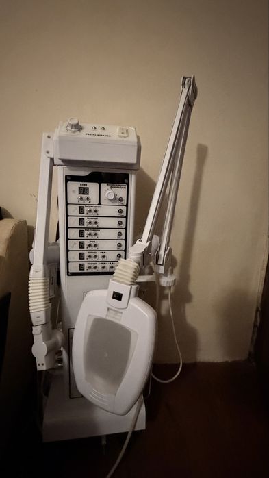 Aparat cosmetic profesional multifuncțional IM-1002 – ideal pentru salon sau uz personal