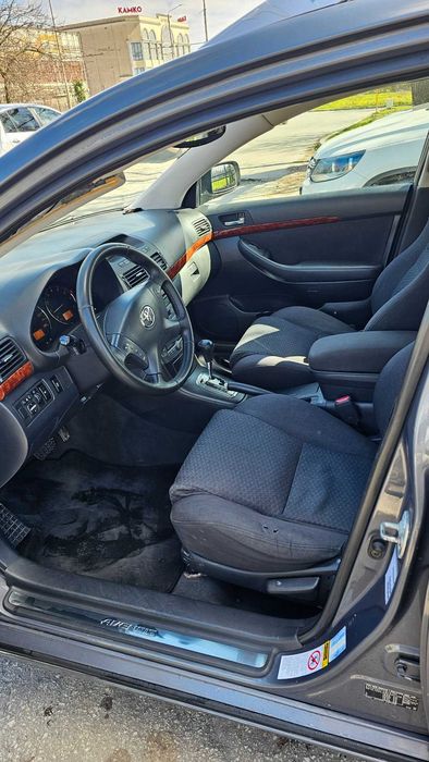 Toyota Avensis 2004 2.0 VVT-i