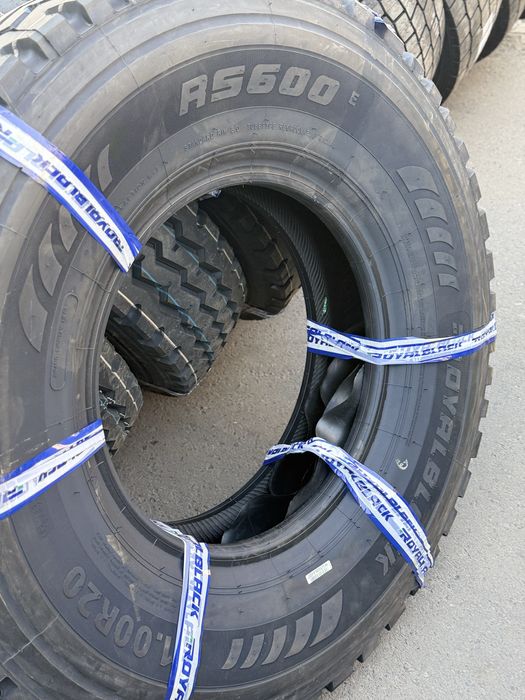 11/00R20 Royal Black