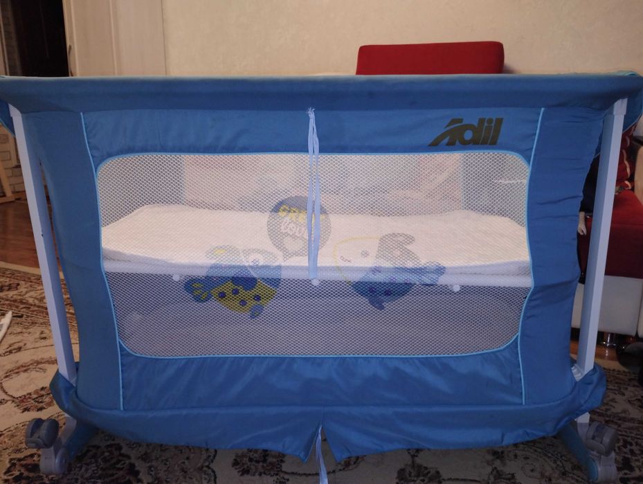 Продам детскую кровать манеж