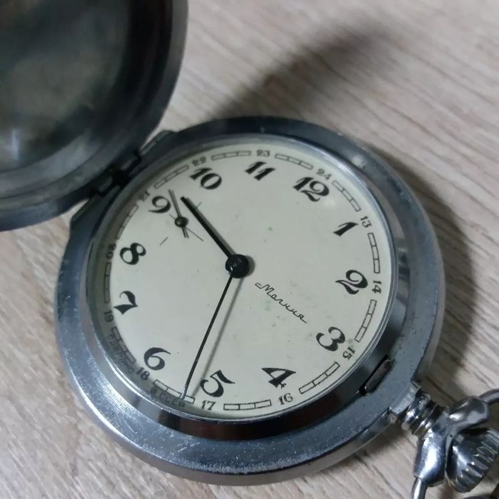 Часы карманные Молния (СССР, советские).