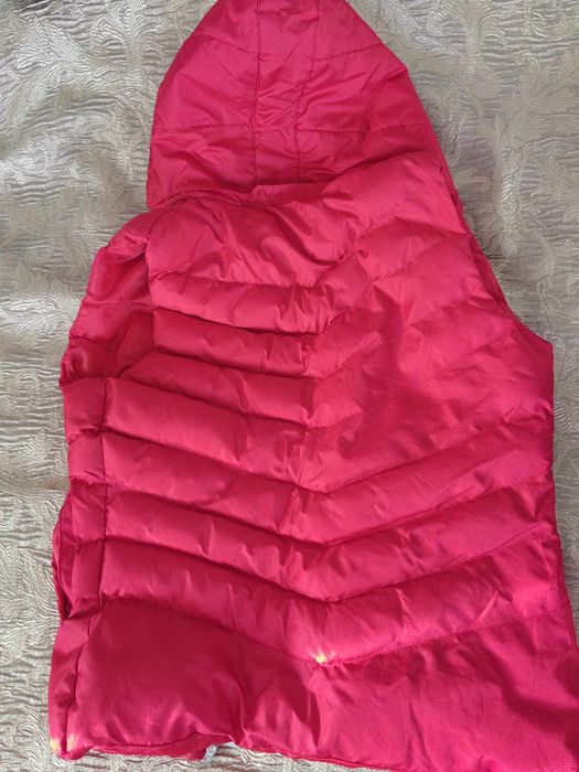 Почти неносен капитониран елек MONCLER