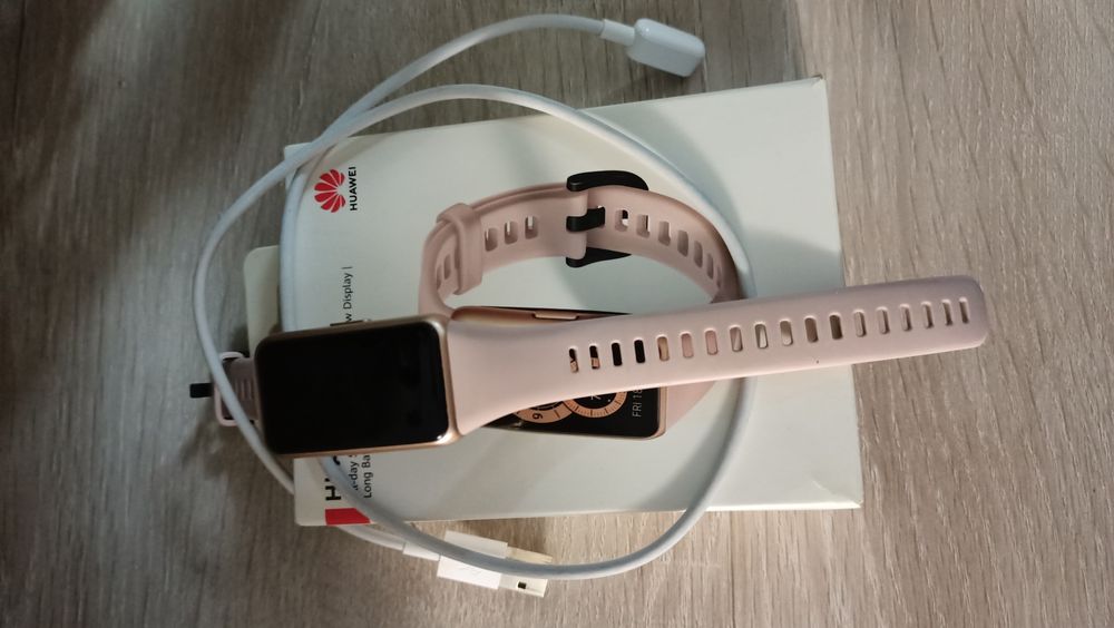 Продам часы Хуавей