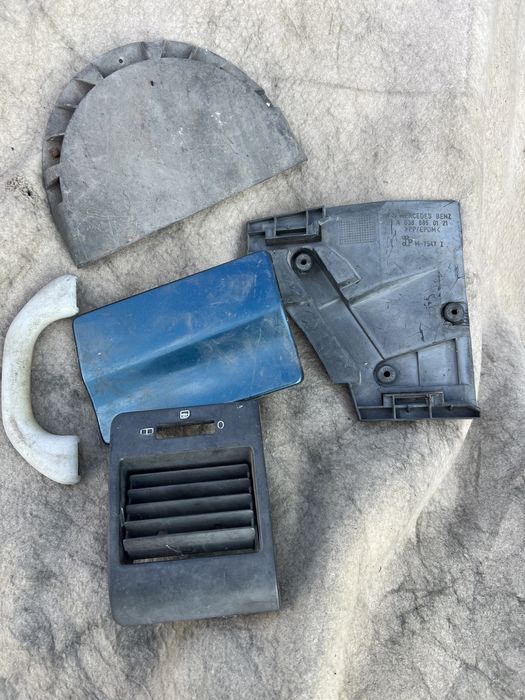 Мерседес Вито на запчасти , бампера нет.