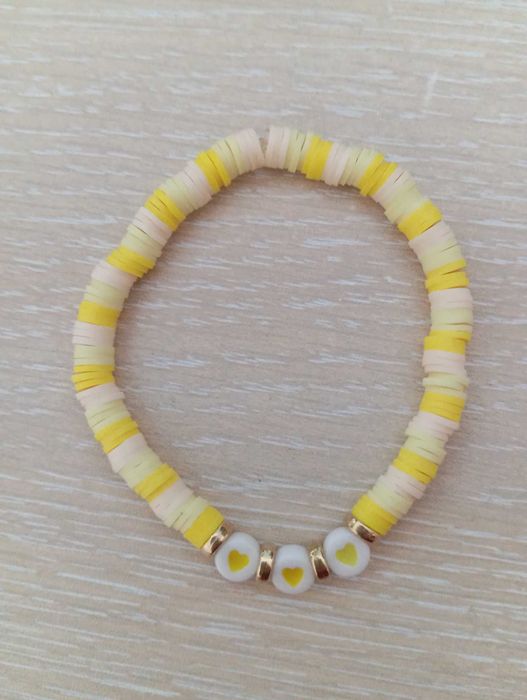 Ръчно изработени гривни на тема ”Любов”