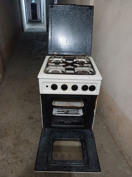 Продам 4-х камфорочную плиту на Чиланзаре.