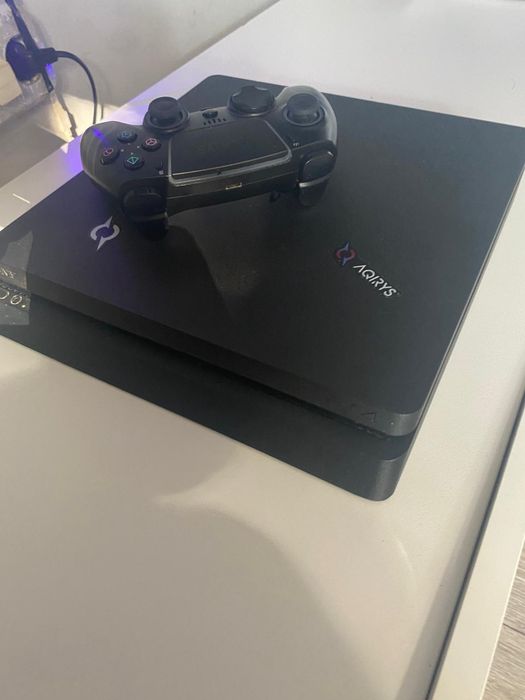 PS4 cu o singura consola