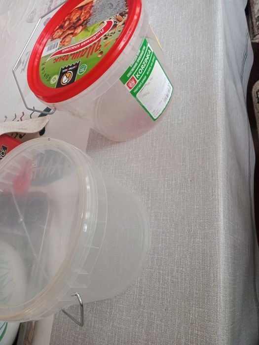 Пластиковые шашлычные банки.