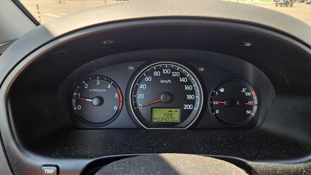 Hyundai H-1 2011 2.5 CRDI 136cp