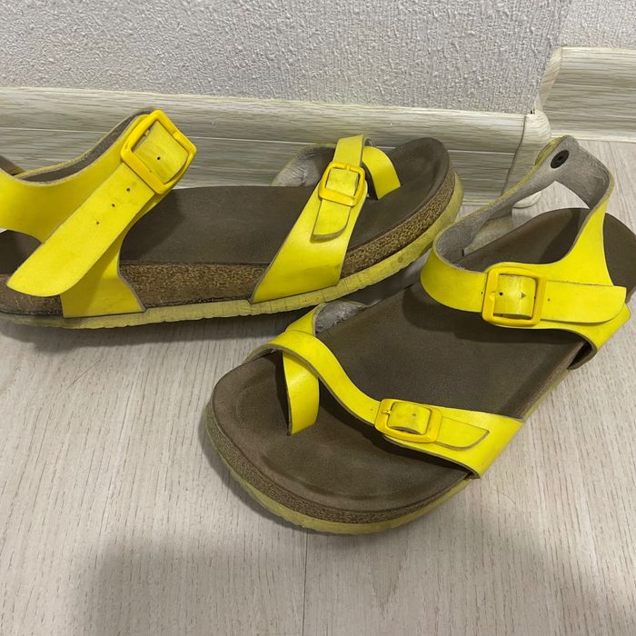 Босоножки женские