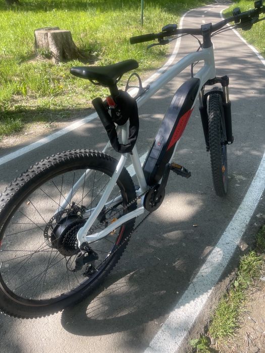 Vând bicicleta electrica Rockrider E-ST100