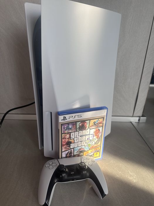 Playstation 5 disk edition със подарък игра