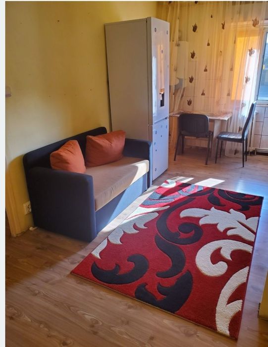 Vand apartament doua camere