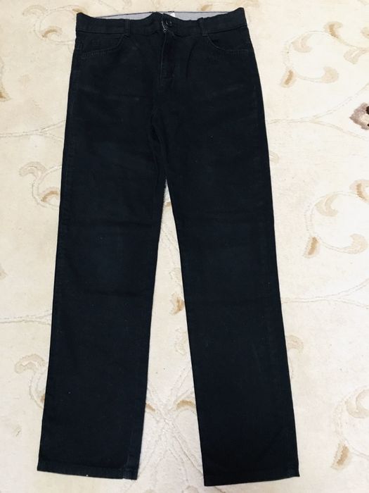 Однотонные чёрные джинсы на мальчика