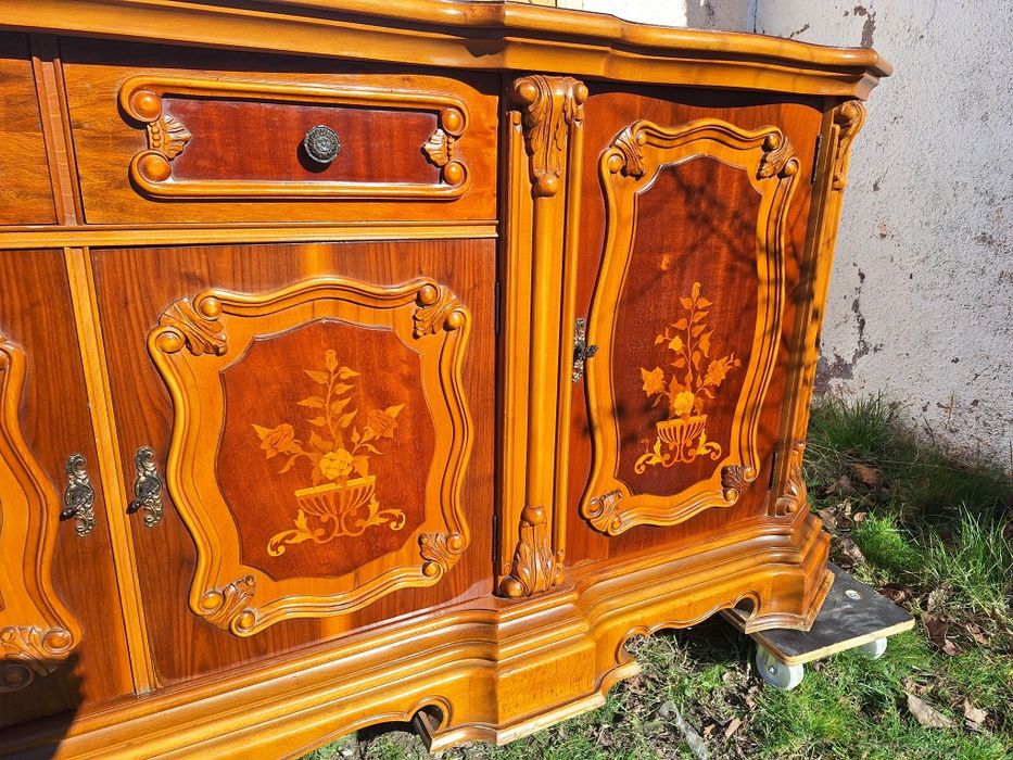 Италиански уникален комод с богата Интарзия
