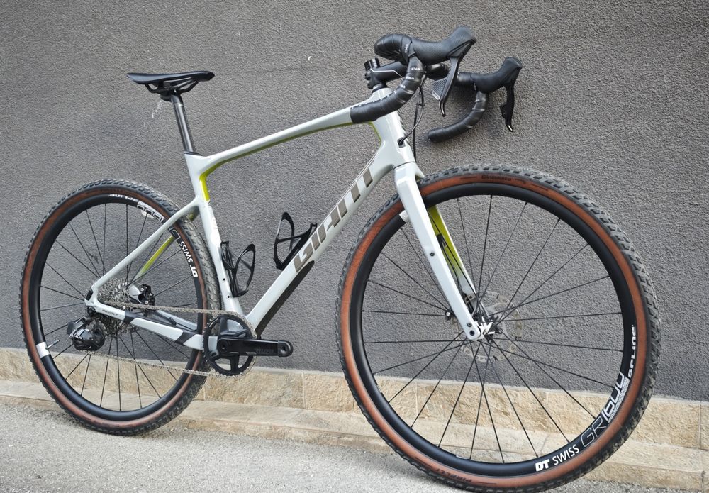 Карбонов Велосипед 28 Giant Gravel Bike Full Sram Rival eTap Axs 2024 8.2кг