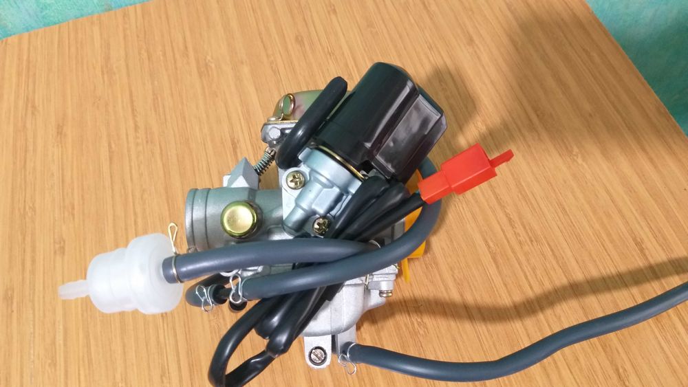 Продаётся карбуратор для скутера 150 - кубовый НОВЫЙ!