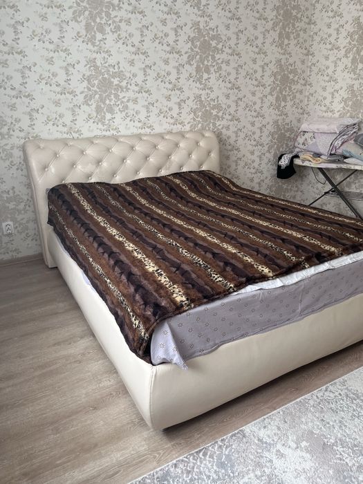 Покрывало на кровать, плед