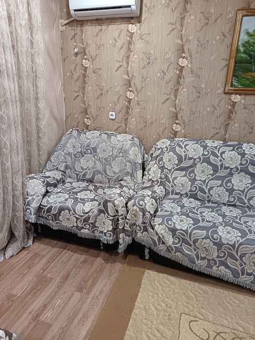 Продам диван и два кресла