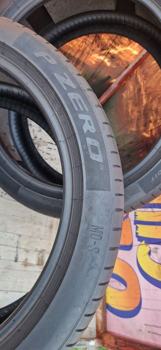 2 Anvelope Pirelli 255 40 R20 de vara . Dot 2023
