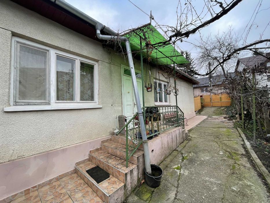 Casa familială, tip parter