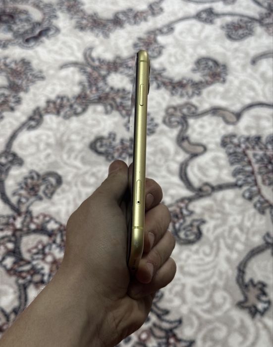 Iphone 11 128gb sotiladi