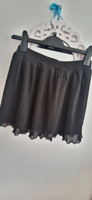 Fusta scurta plisata neagra