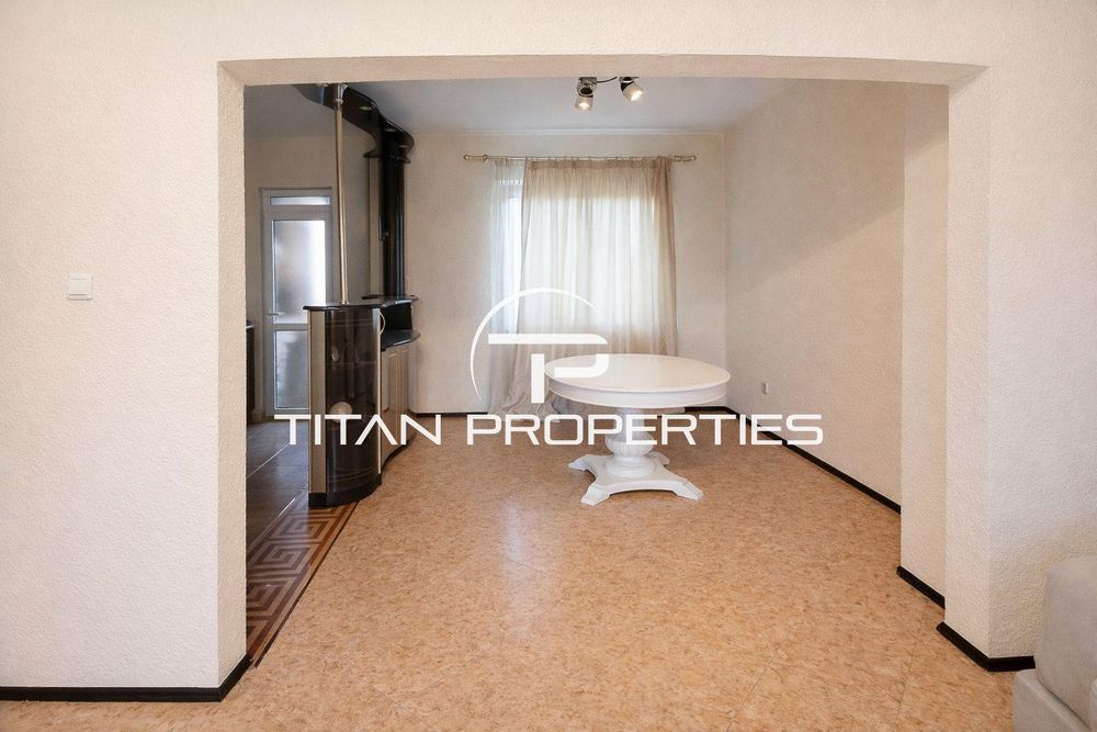 Продава се Тристаен апартамент в Пловдив, Южен - 92 кв.м за 1957 €/кв.м - Снимка #3