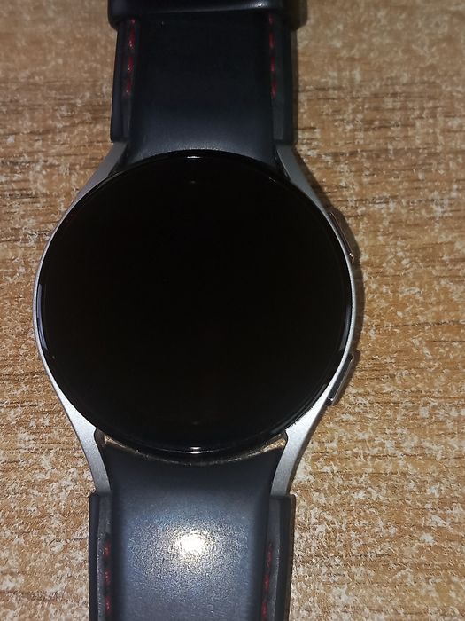 Продавам Samsung Galaxy watch 5