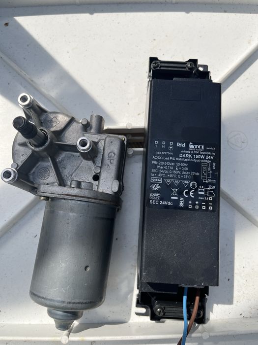 Motor 24 v 42 rot/ min si  alimentator