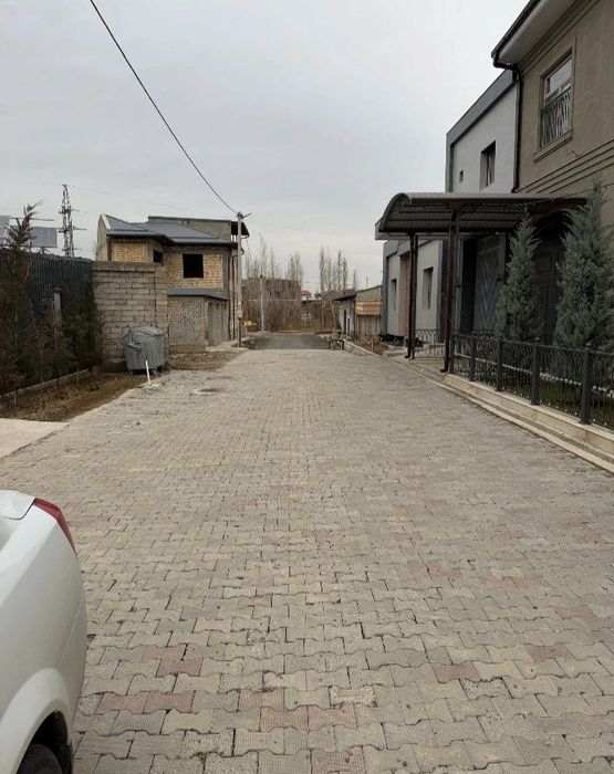 Yer sotiladi Xasanboy shiribom 5 soti joyi zor yer tekkis 20*25 fasad