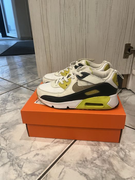 Adidasi Nike air max copii marimea 33