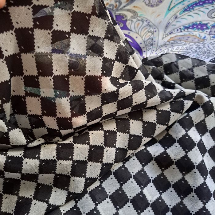 Новый отрез ,шефон 160×196,2000т. платочек на магните